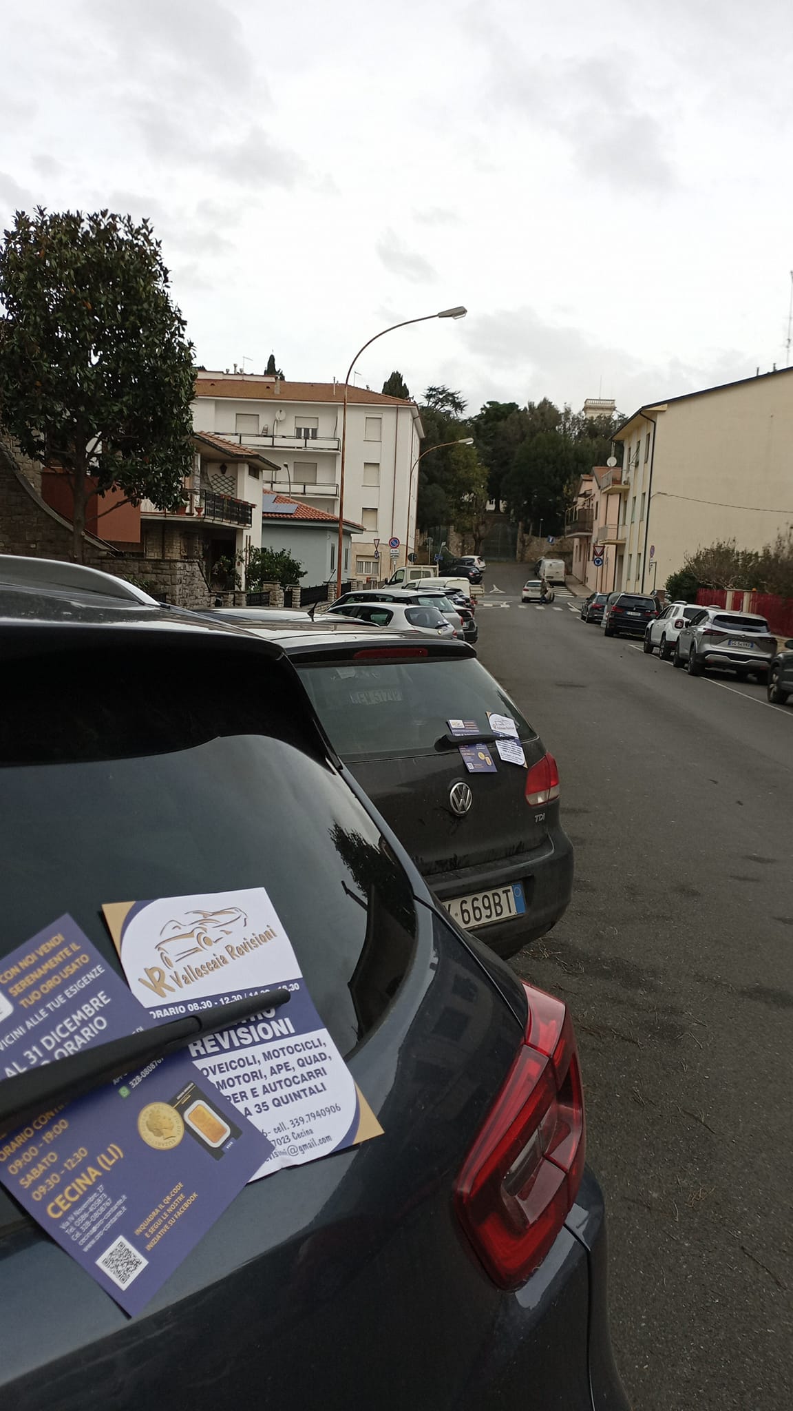 affissione volantini sui parabrezza in tutta la toscana